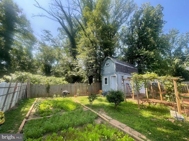 7225 PINE DR, Annandale, VA 22003