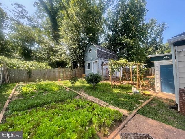 7225 PINE DR, Annandale, VA 22003