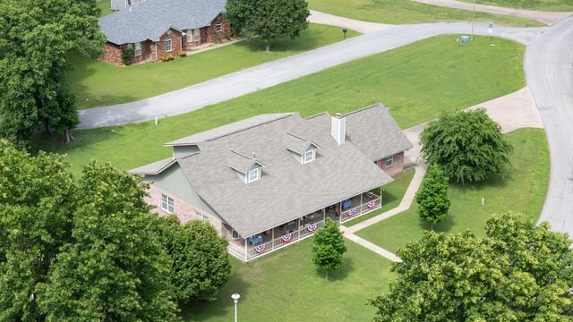 1035 Hillside Road, Grove, OK 74344