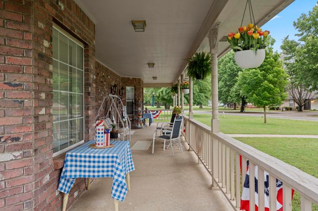 1035 Hillside Road, Grove, OK 74344