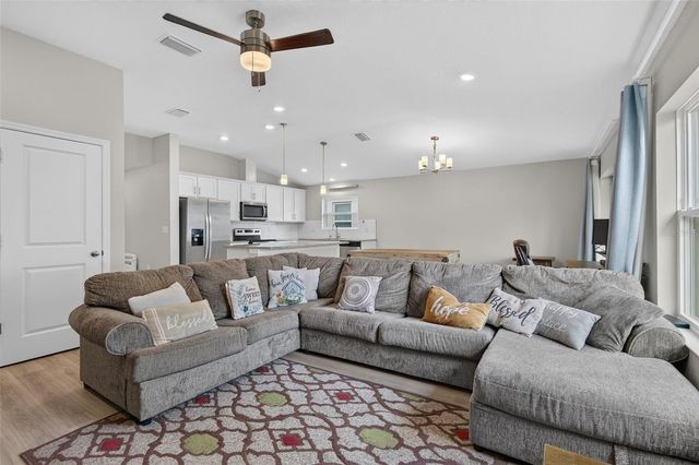 9972 MESIC WOODS AVENUE, Seffner, FL 33584