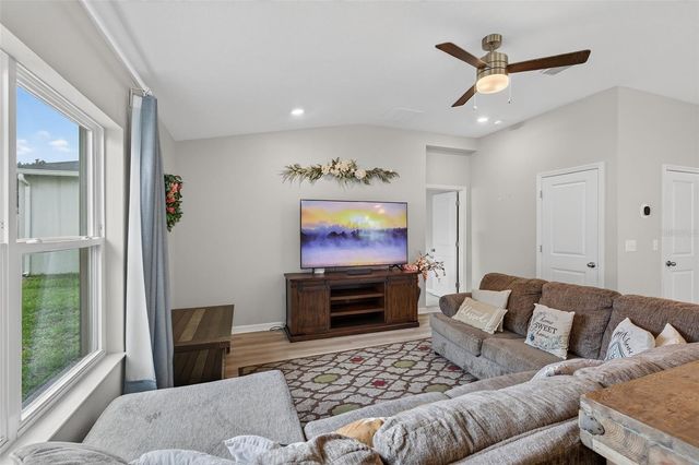 9972 MESIC WOODS AVENUE, Seffner, FL 33584