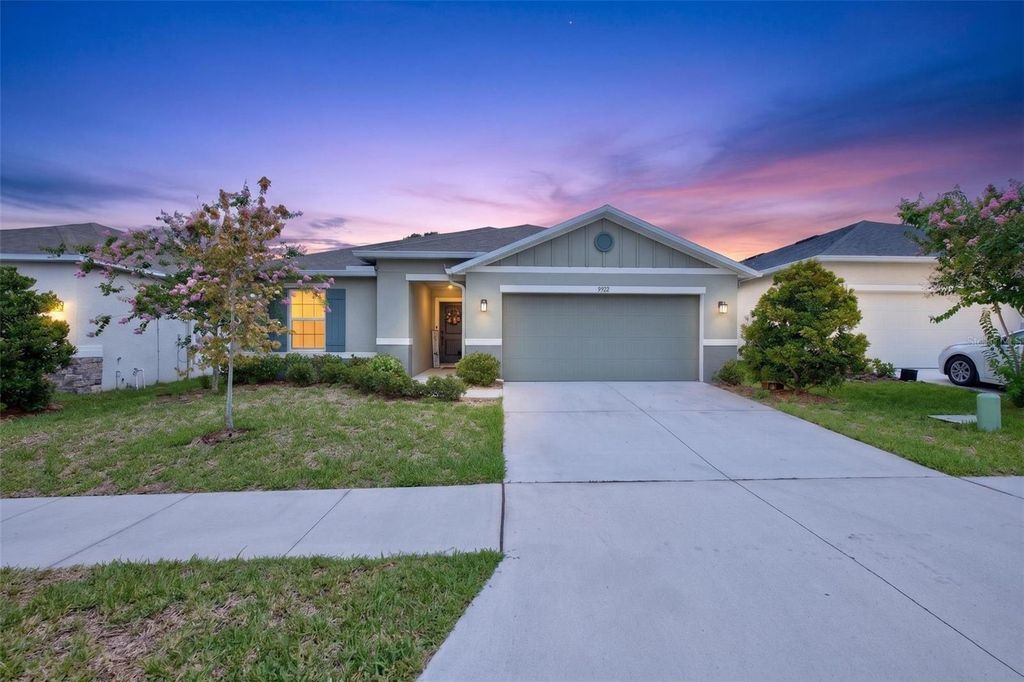 9972 MESIC WOODS AVENUE, Seffner, FL 33584