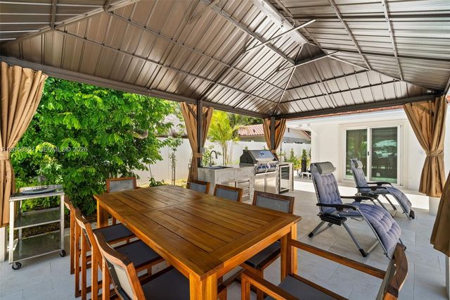 2770 NE 23rd Place, Pompano Beach, FL 33062