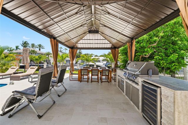 2770 NE 23rd Place, Pompano Beach, FL 33062