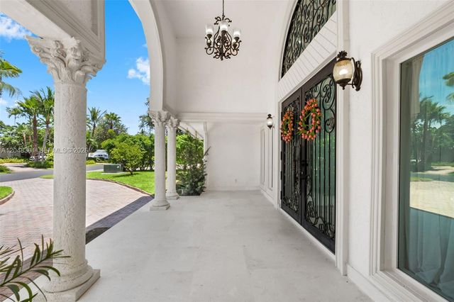 2770 NE 23rd Place, Pompano Beach, FL 33062