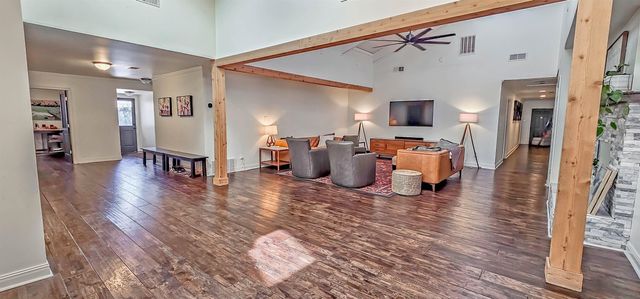 126 WOOD GROVE RD, Memphis, TN 38117