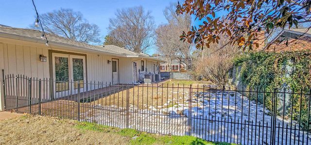 126 WOOD GROVE RD, Memphis, TN 38117