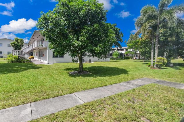 314 CHATHAM P, West Palm Beach, FL 33417