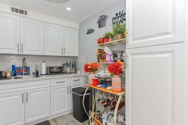 314 CHATHAM P, West Palm Beach, FL 33417