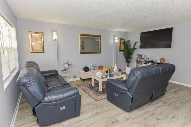 314 CHATHAM P, West Palm Beach, FL 33417