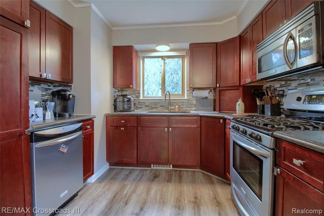 7367 Cavell Street, Westland, MI 48185