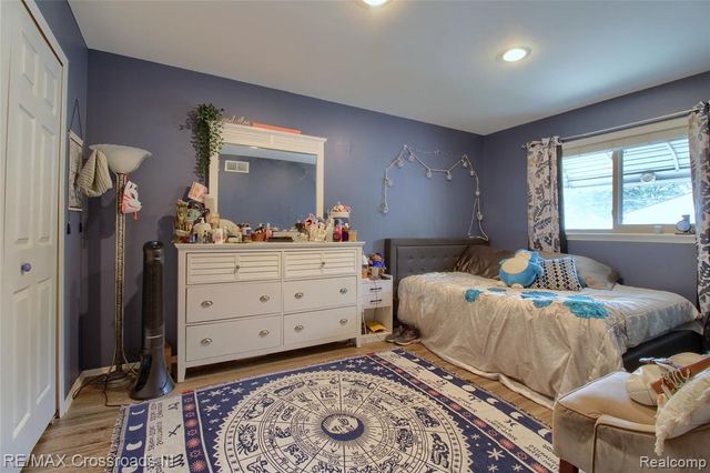 7367 Cavell Street, Westland, MI 48185