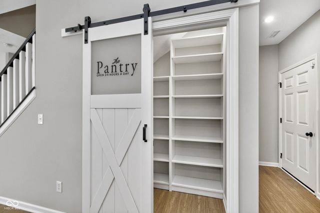 811 Stone Trace Court, Avon, IN 46123