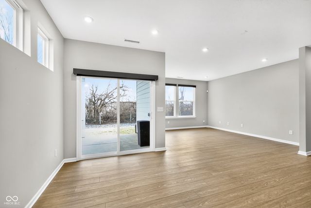 811 Stone Trace Court, Avon, IN 46123