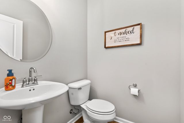 811 Stone Trace Court, Avon, IN 46123