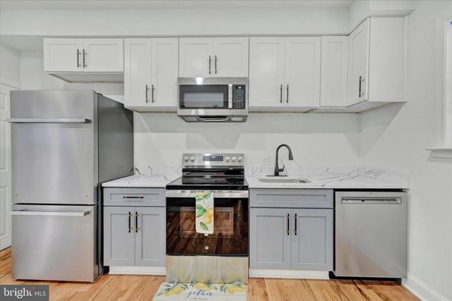 2400 W LAFAYETTE AVE, Baltimore, MD 21216