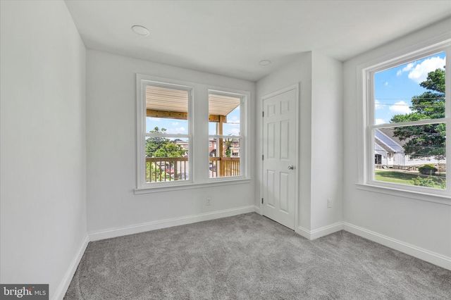 2400 W LAFAYETTE AVE, Baltimore, MD 21216