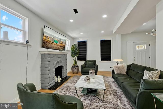 2400 W LAFAYETTE AVE, Baltimore, MD 21216