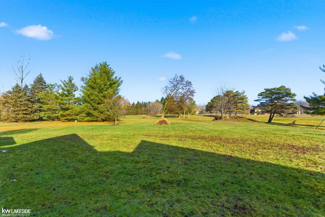 21901 31 Mile Road, Ray Twp, MI 48096