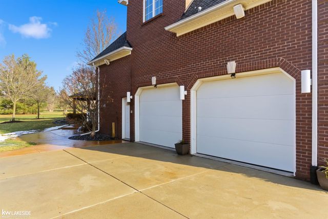 21901 31 Mile Road, Ray Twp, MI 48096