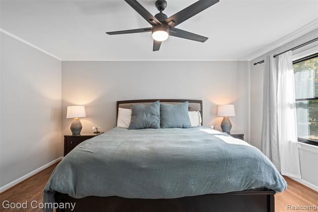 840 S Oxford Road, Grosse Pointe Woods, MI 48236