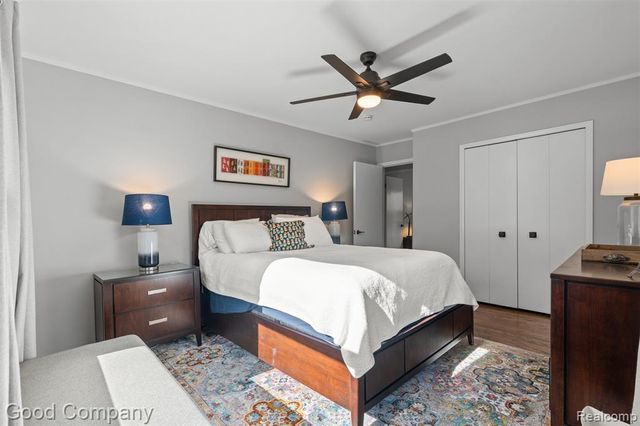 840 S Oxford Road, Grosse Pointe Woods, MI 48236