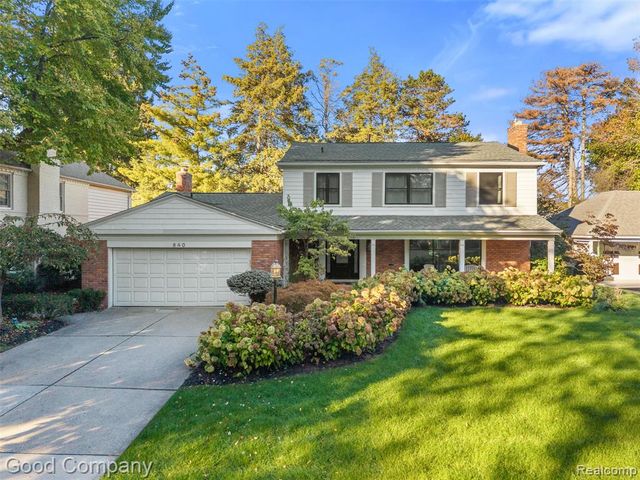 840 S Oxford Road, Grosse Pointe Woods, MI 48236