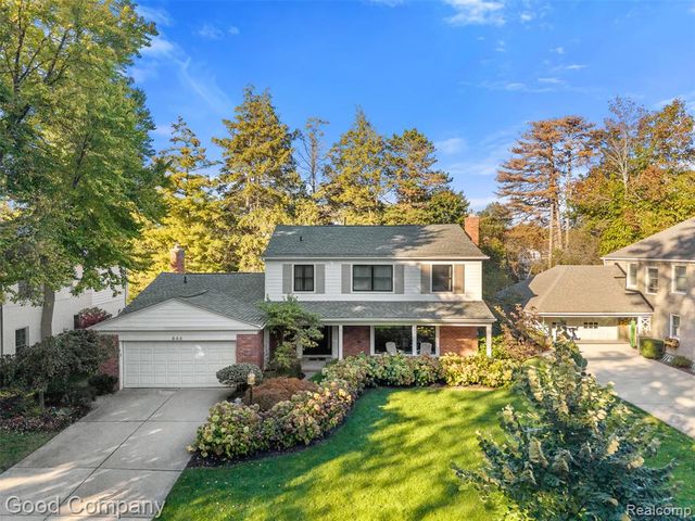 840 S Oxford Road, Grosse Pointe Woods, MI 48236