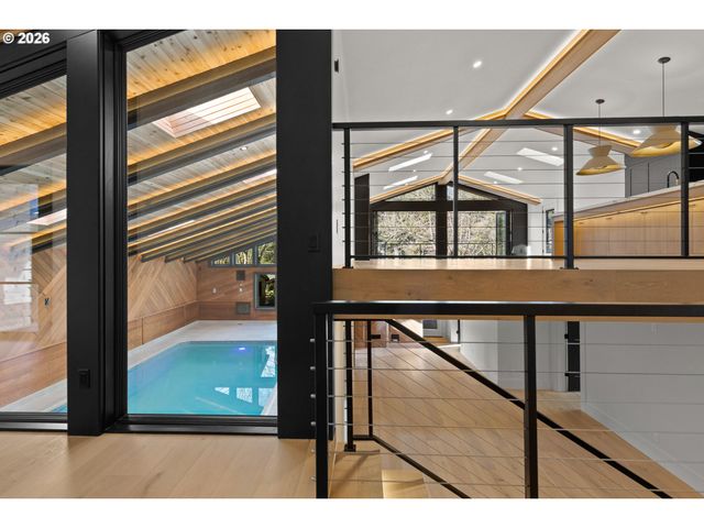 17763 Kelok Rd, Lake Oswego, OR 97034