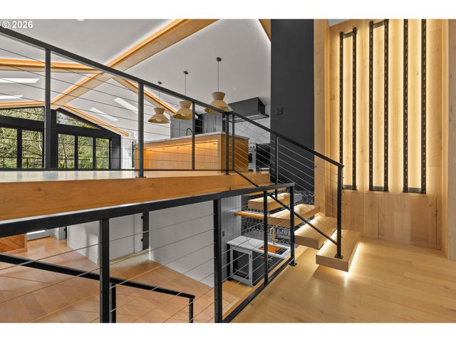 17763 Kelok Rd, Lake Oswego, OR 97034