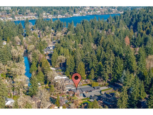 17763 Kelok Rd, Lake Oswego, OR 97034