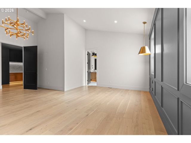 17763 Kelok Rd, Lake Oswego, OR 97034