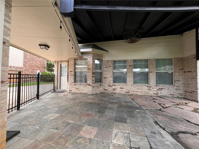 908 Azalea Pointe, League City, TX 77573