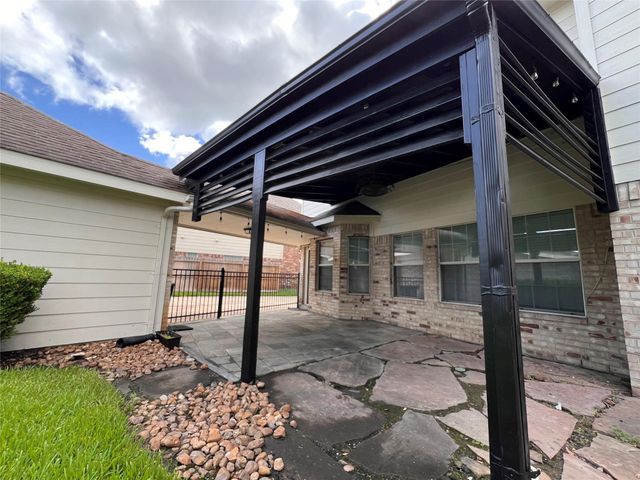 908 Azalea Pointe, League City, TX 77573