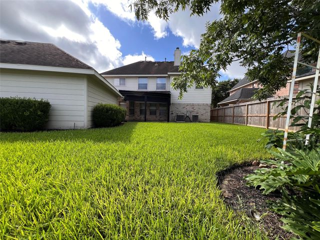 908 Azalea Pointe, League City, TX 77573