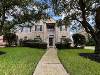 908 Azalea Pointe, League City, TX 77573