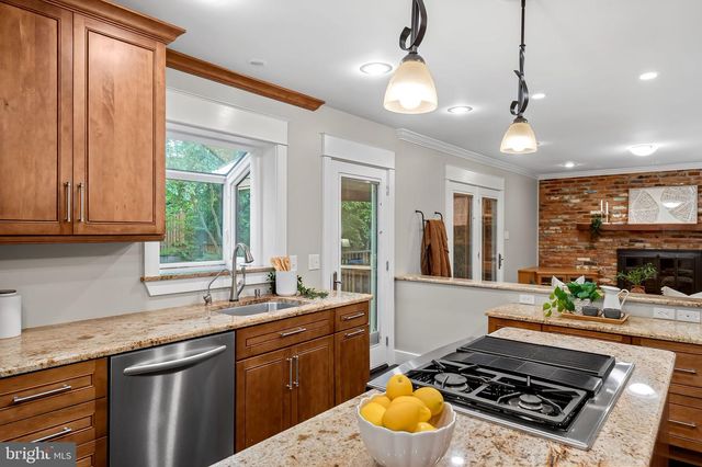 427 YORKSHIRE DR, Severna Park, MD 21146