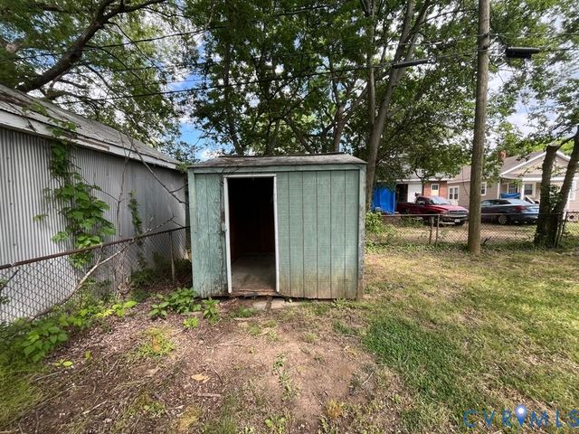 223 S 11th Ave, Hopewell, VA 23860