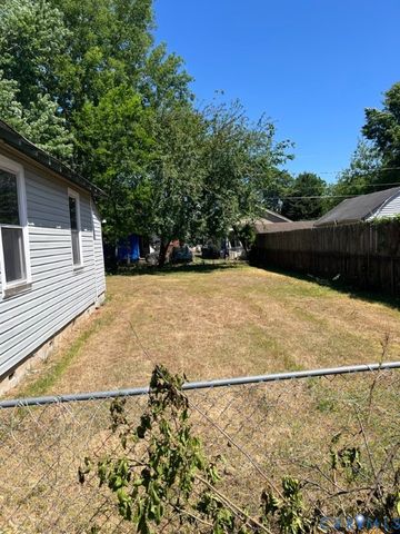 223 S 11th Ave, Hopewell, VA 23860