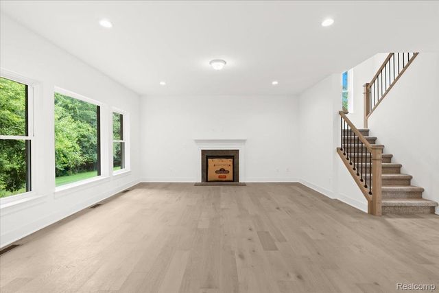 5179 WIMBLEDON Circle, Pittsfield Twp, MI 48108