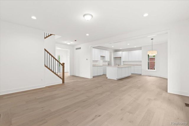 5179 WIMBLEDON Circle, Pittsfield Twp, MI 48108