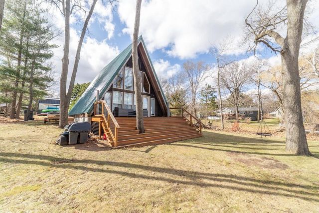 47 Lakeshore Drive, Montello, WI 53949