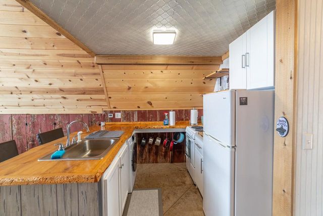47 Lakeshore Drive, Montello, WI 53949