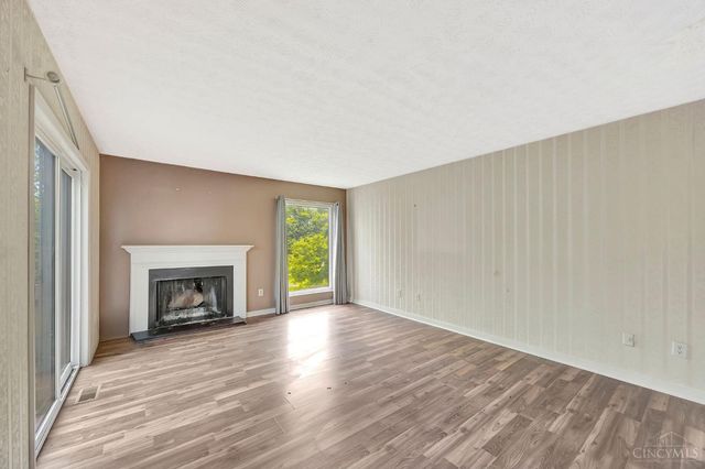 58 Twin Lakes Drive, Fairfield, OH 45014