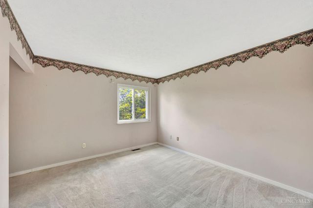 58 Twin Lakes Drive, Fairfield, OH 45014