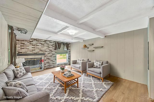 58 Twin Lakes Drive, Fairfield, OH 45014