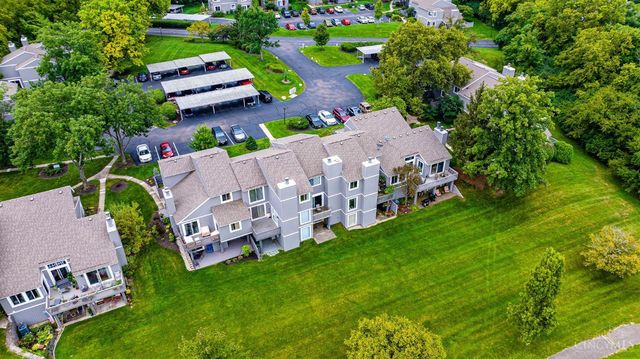 58 Twin Lakes Drive, Fairfield, OH 45014