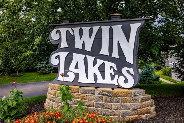 58 Twin Lakes Drive, Fairfield, OH 45014