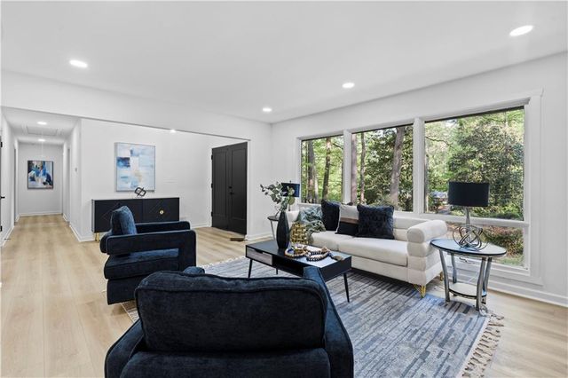 5253 Oxbow Road, Stone Mountain, GA 30087